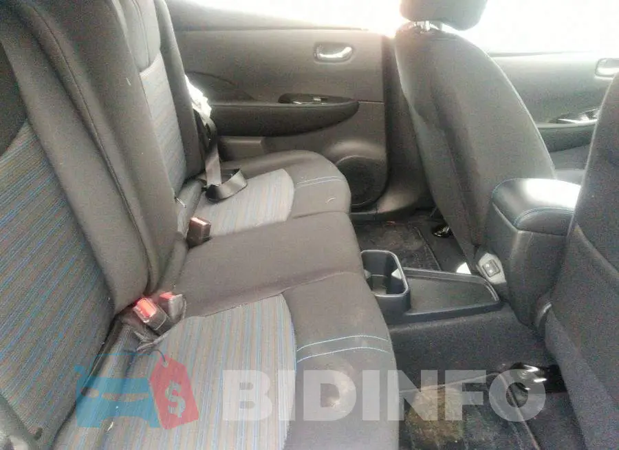 1N4CZ1CV1PC553268 Photo# 8