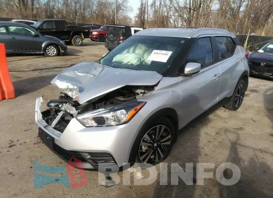 3N1CP5CU6JL497440 Photo# 2