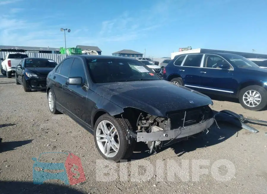 WDDGF4HB0DR289625 Photo# 1