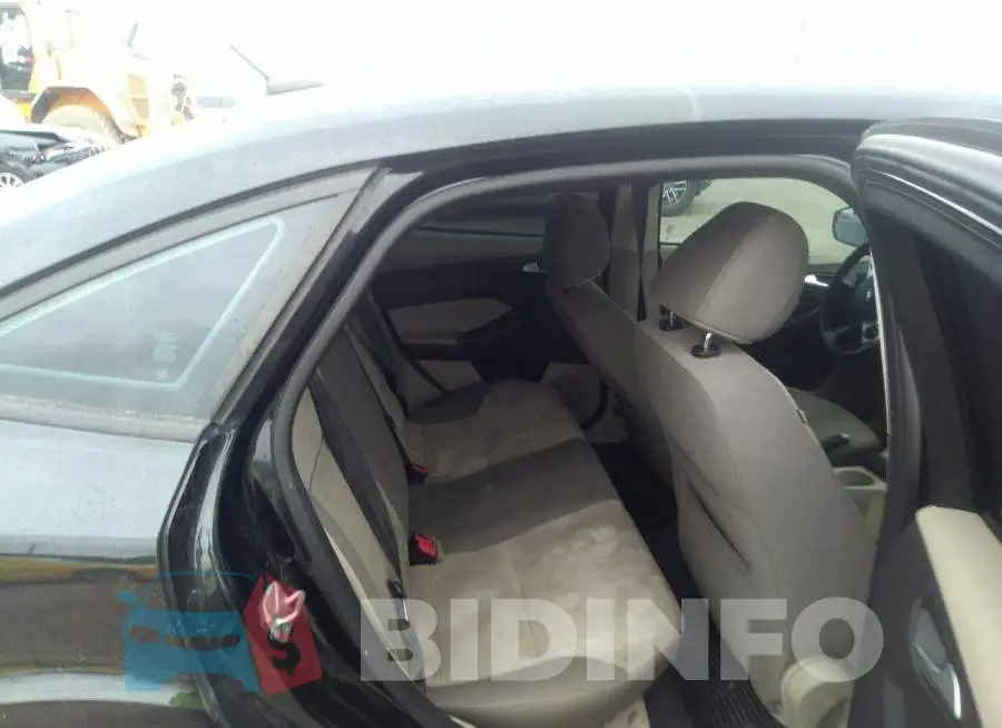 1FADP3F27EL117531 Photo# 8