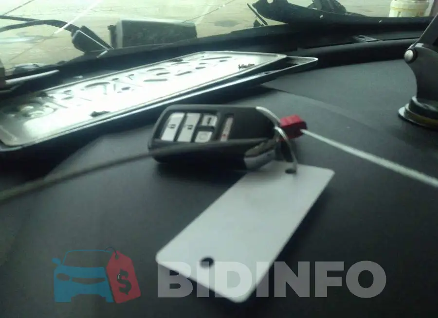19XFC2F83KE201332 Photo# 11