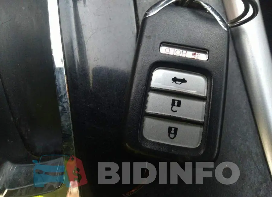 1HGCR2F85FA168071 Photo# 11