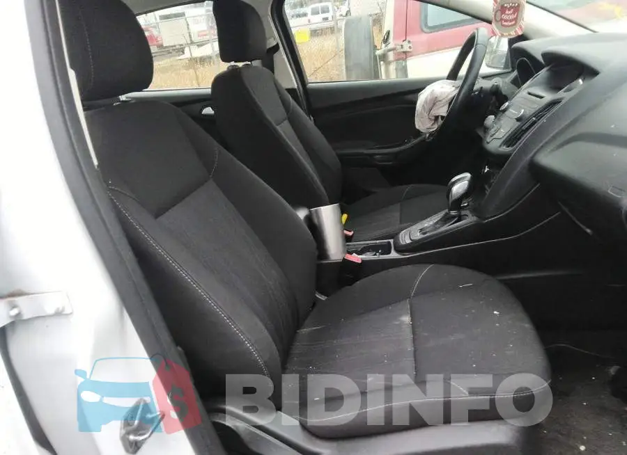 1FADP3F26GL371962 Photo# 5