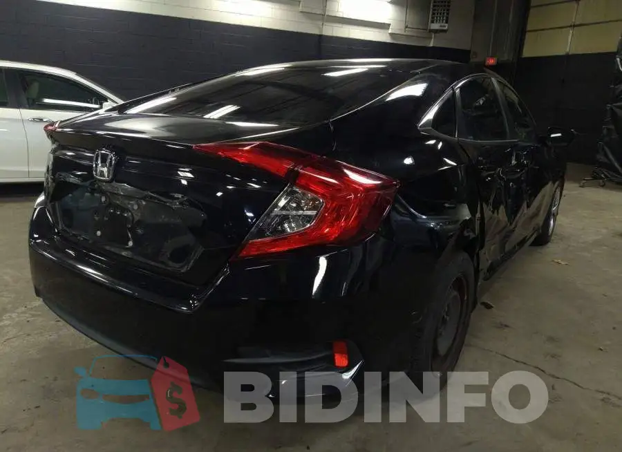 19XFC2F58HE224748 Photo# 4