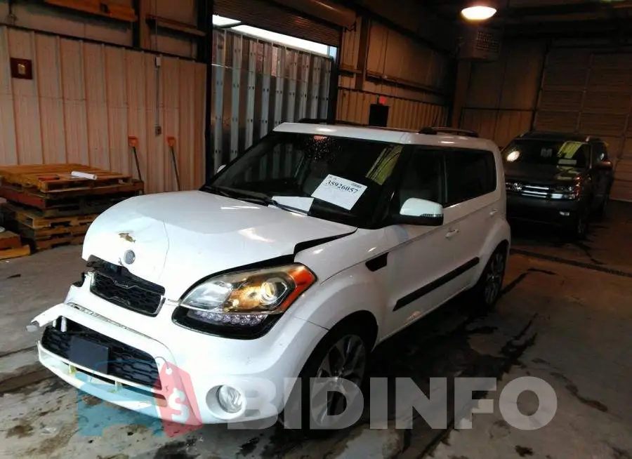 KNDJT2A67D7756674 Photo# 2