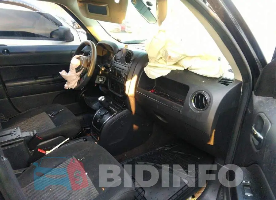 1C4NJPBA3ED679621 Photo# 5