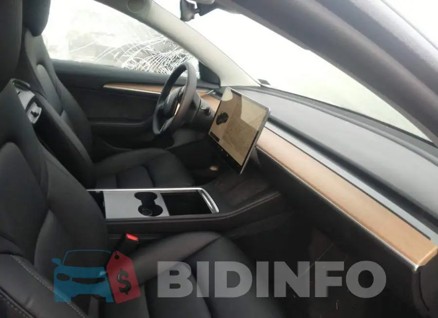 5YJ3E1EB8NF324191 Photo# 5