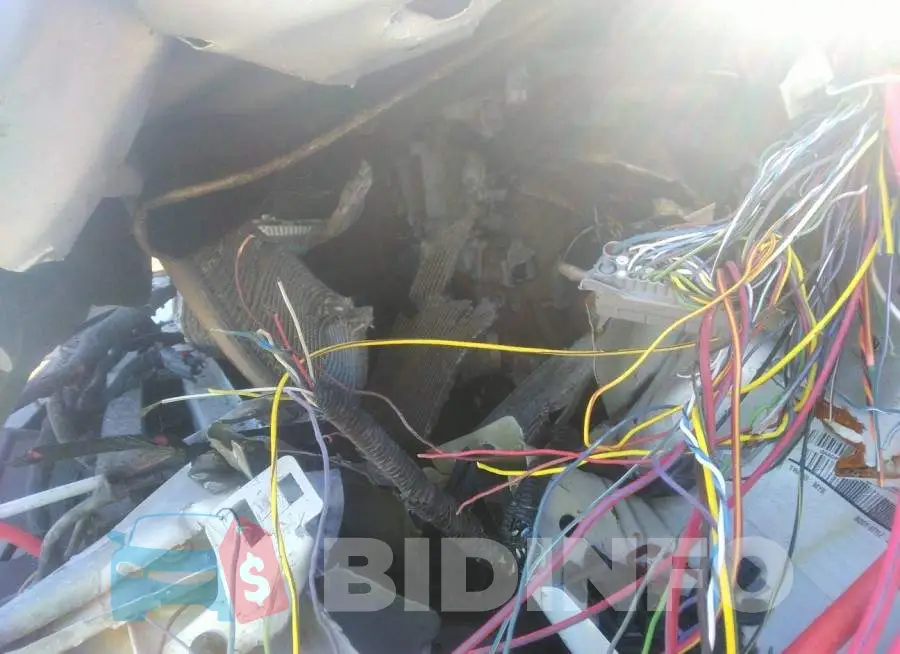 1GCHSCEA4M1246355 Photo# 10