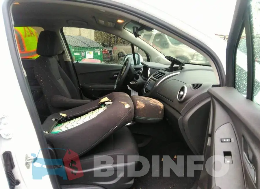 3GNCJLSB1GL279330 Photo# 5