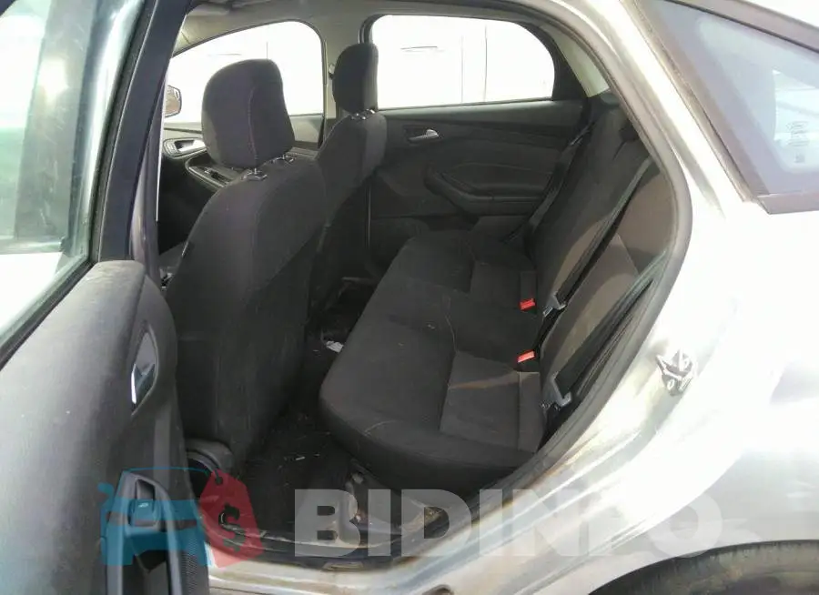 1FADP3FE4JL310806 Photo# 8