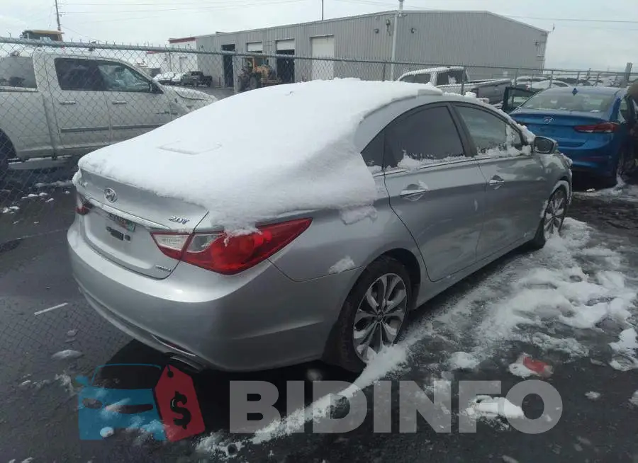 5NPEC4AB5DH655476 Photo# 4