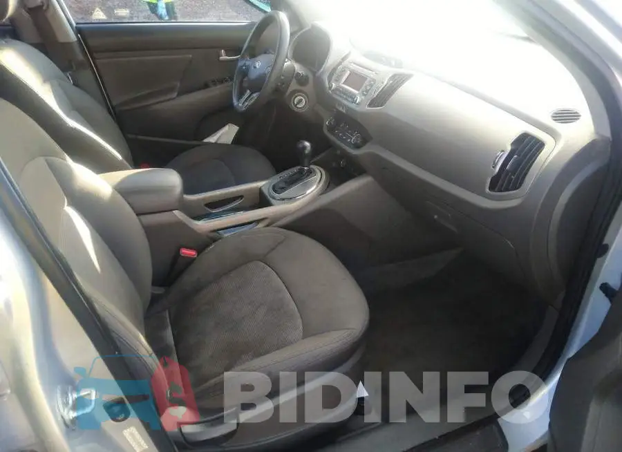KNDPB3AC4E7628872 Photo# 5