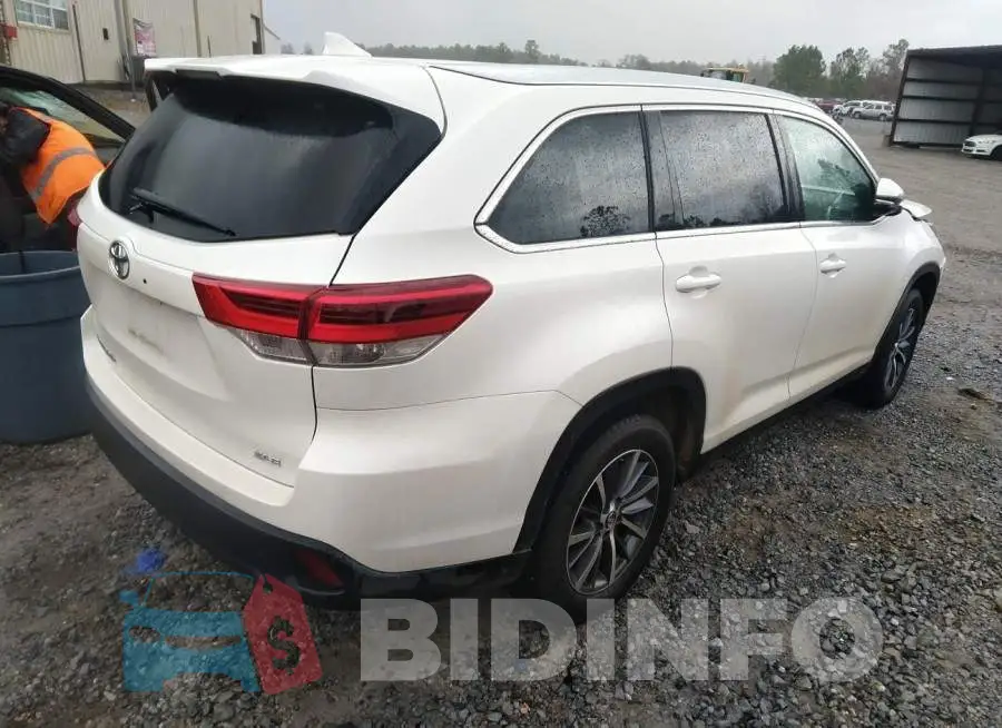5TDKZRFHXKS570877 Photo# 4