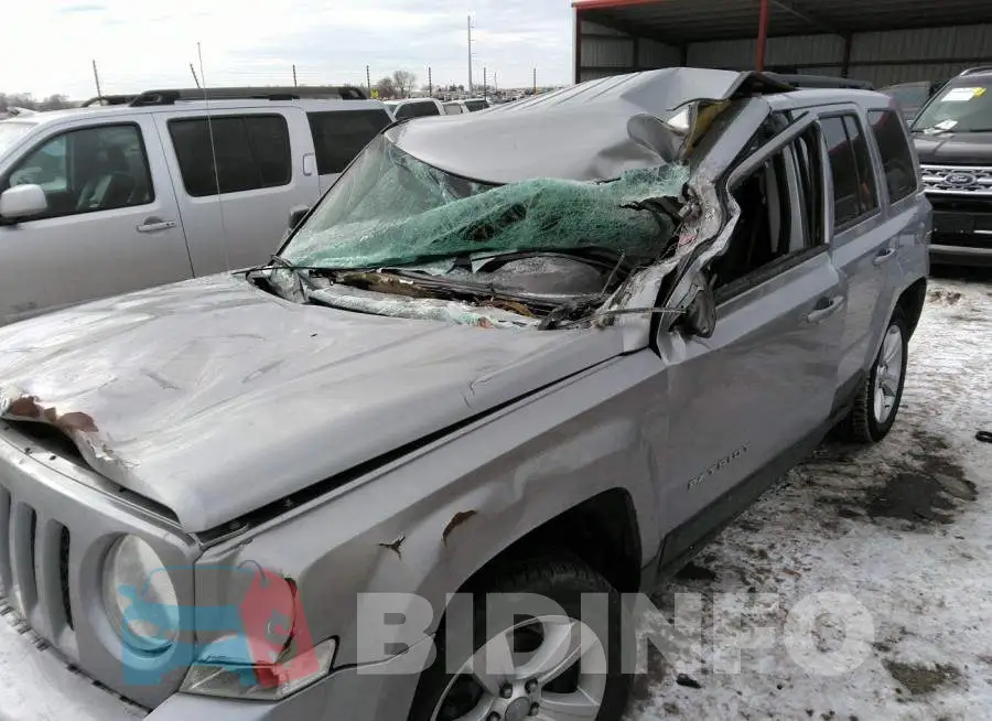 1C4NJPFB2FD361106 Photo# 6