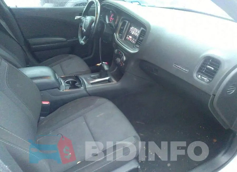 2C3CDXBG2LH137143 Photo# 5
