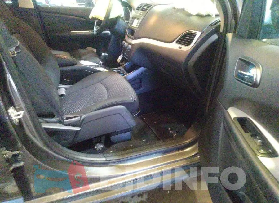 3C4PDCAB6LT260818 Photo# 5