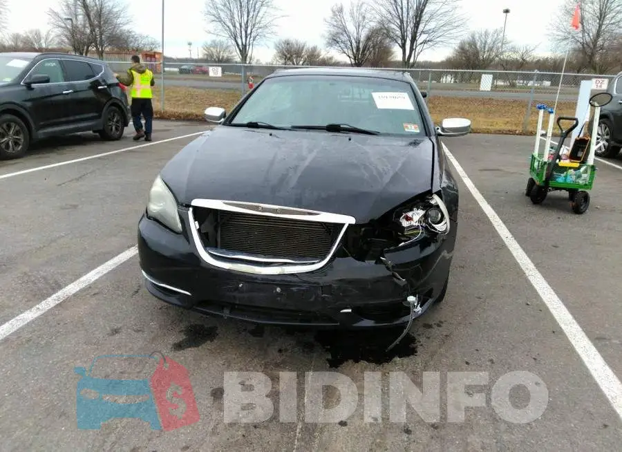 1C3BCBFG1DN513805 Photo# 6
