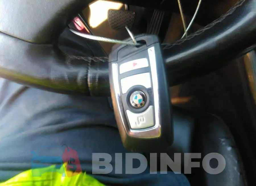 WBA5B1C57FD921353 Photo# 11