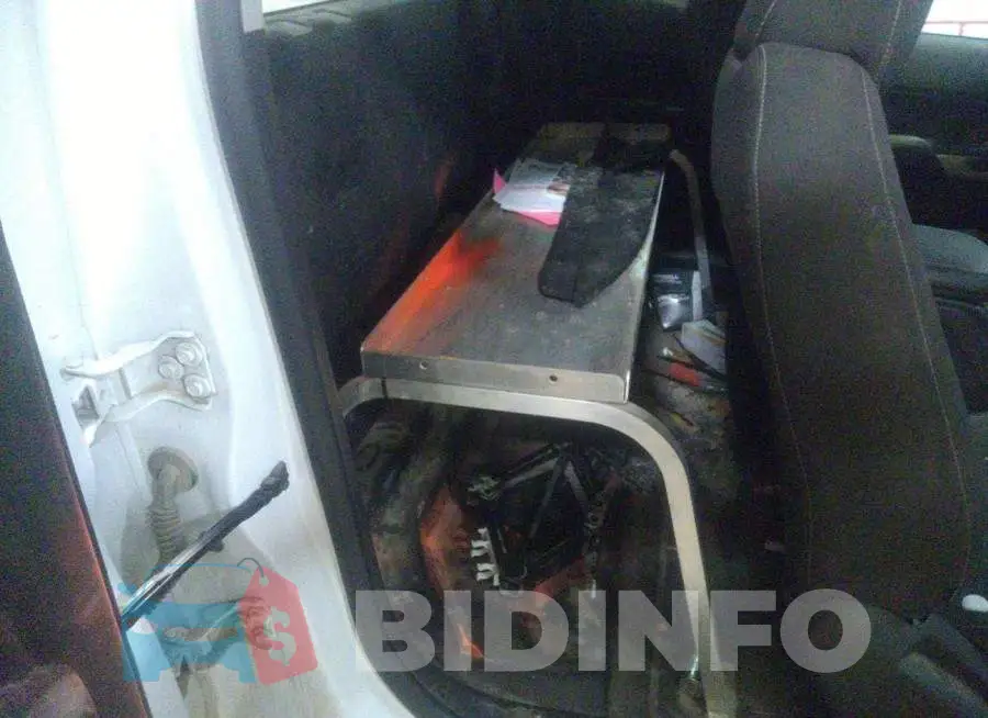 1GCHSCEA9M1251244 Photo# 8
