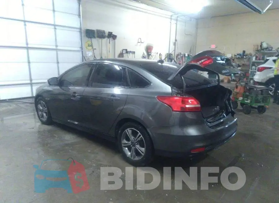1FADP3F29JL261222 Photo# 3