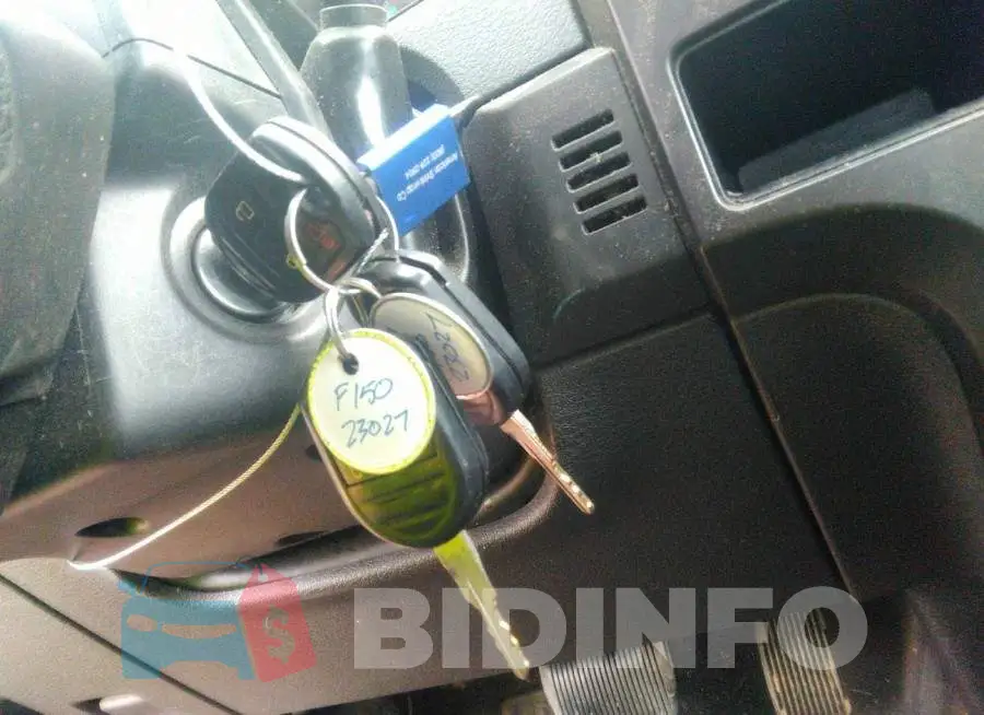 1FTFX1CF2DFD23027 Photo# 11