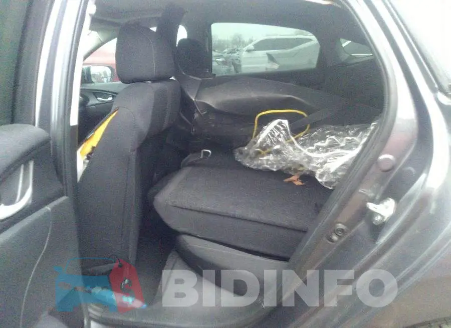 19XFC2F70GE093413 Photo# 8