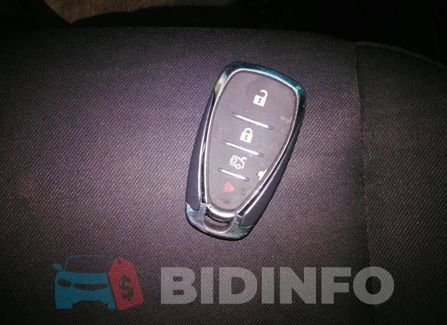 1G1ZB5ST2HF118879 Photo# 11