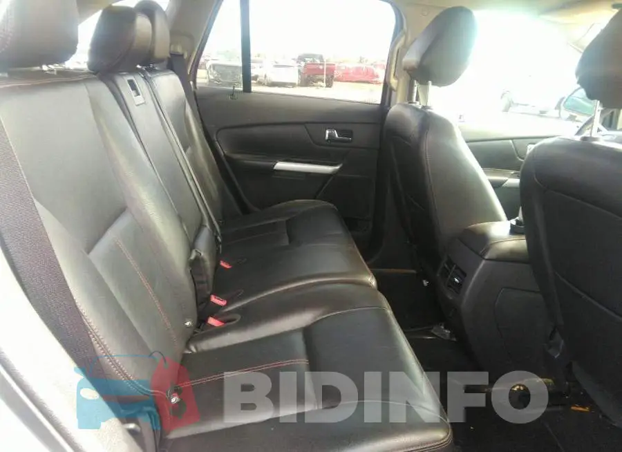 2FMDK3JC7DBA75414 Photo# 8