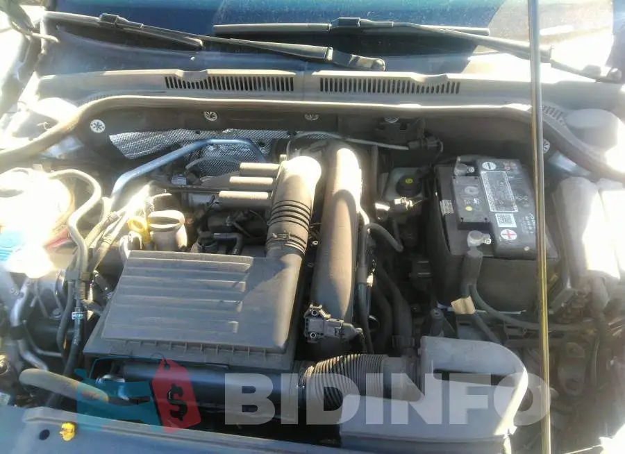 3VW2B7AJ7JM261804 Photo# 10