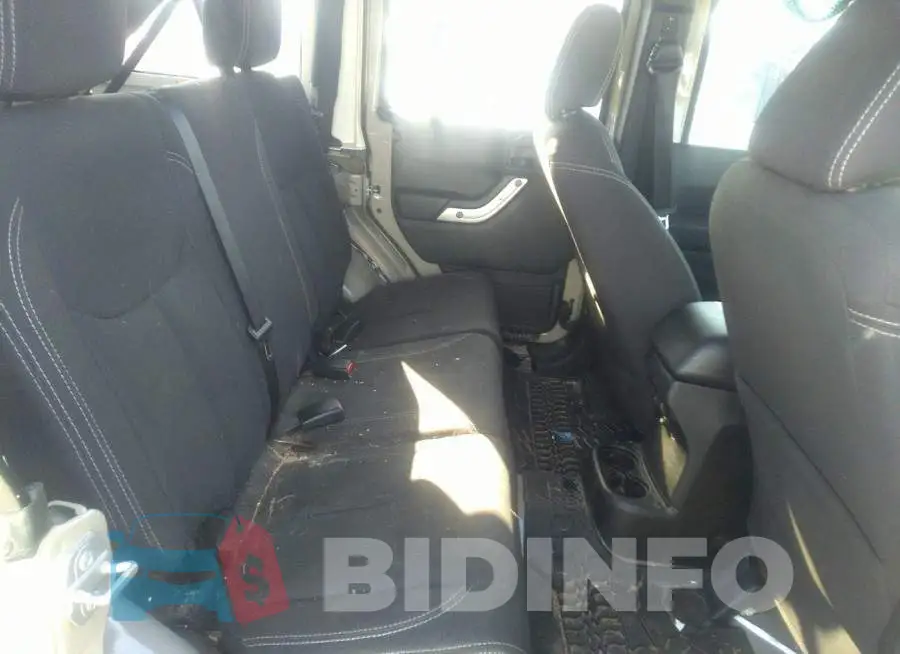 1C4BJWFG0JL873941 Photo# 8