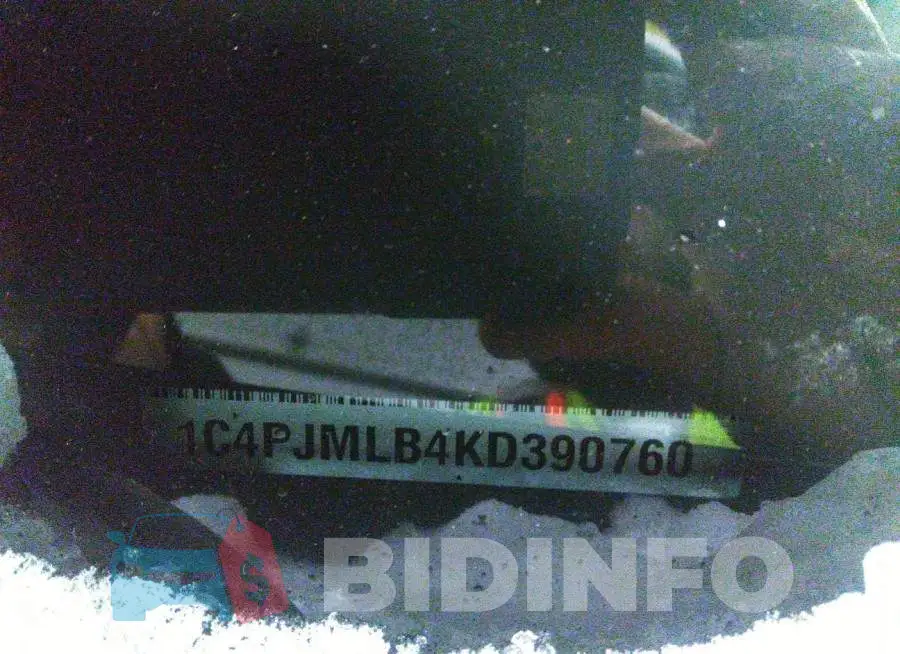 1C4PJMLB4KD390760 Photo# 9