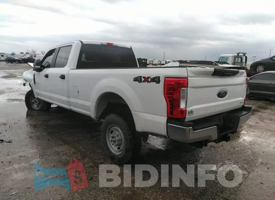 1FT7W2B64HEC67005 Photo# 3