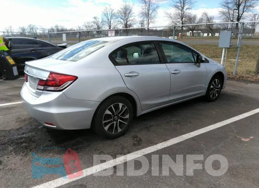 19XFB2F89DE233045 Photo# 4