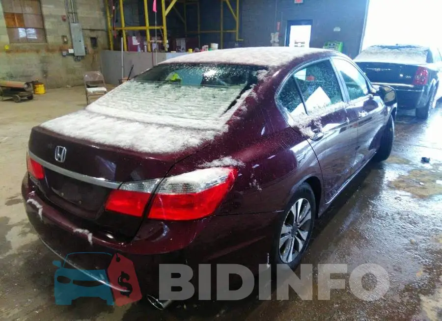 1HGCR2F30DA136274 Photo# 4