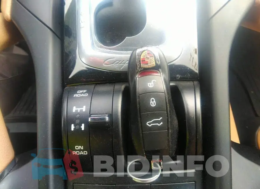 WP1AA2A20GLA09205 Photo# 11