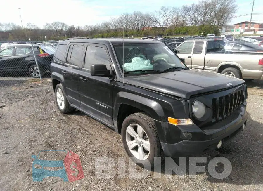 1C4NJPBB1ED529774 Photo# 1