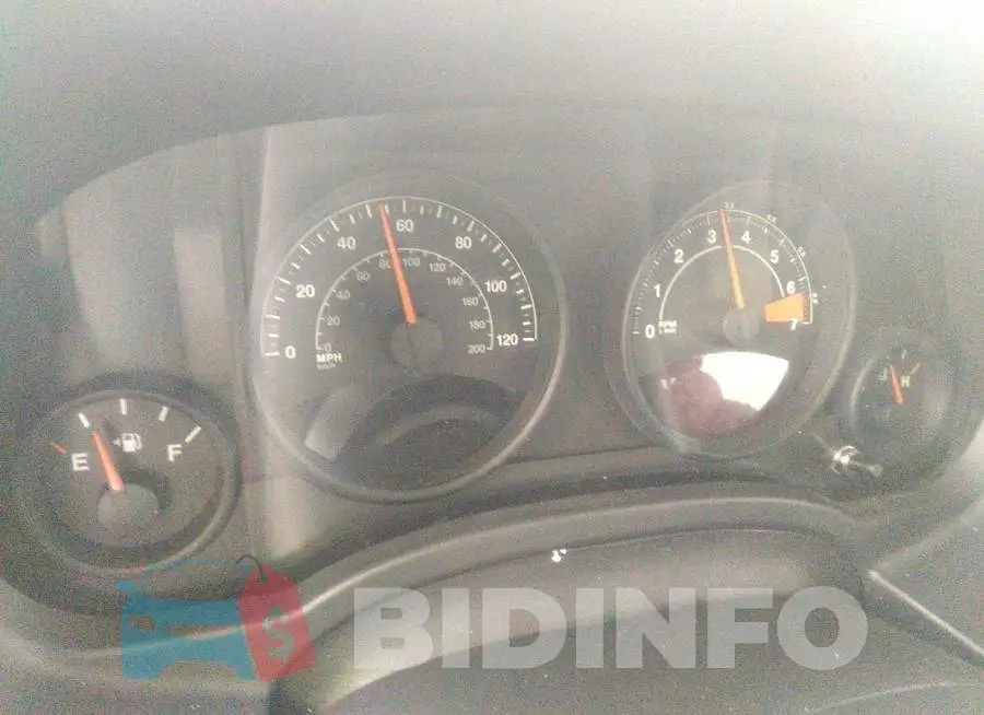 1C4NJPFB5ED769694 Photo# 7