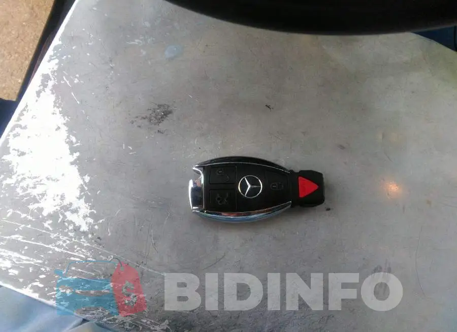 55SWF4JB1GU173813 Photo# 11
