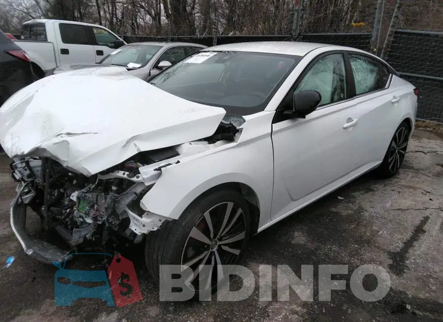 1N4BL4CV1NN340885 Photo# 2