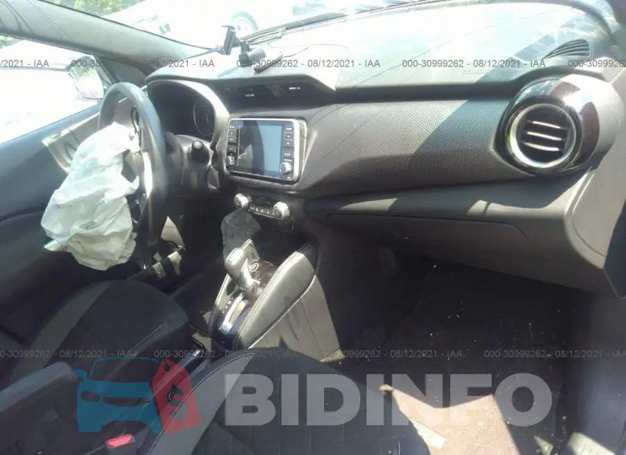 3N1CP5CU3KL526183 Photo# 5