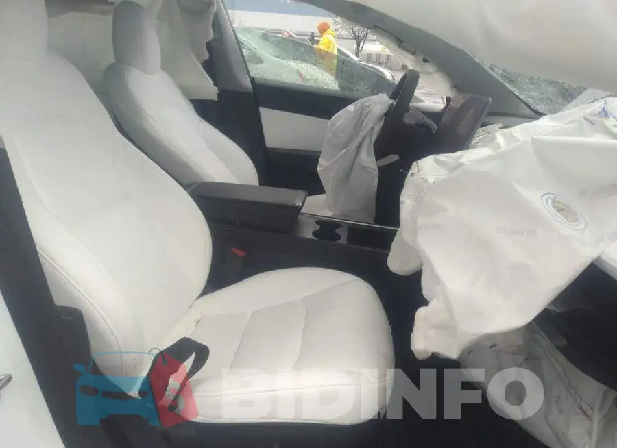 5YJ3E1EB9MF876183 Photo# 5