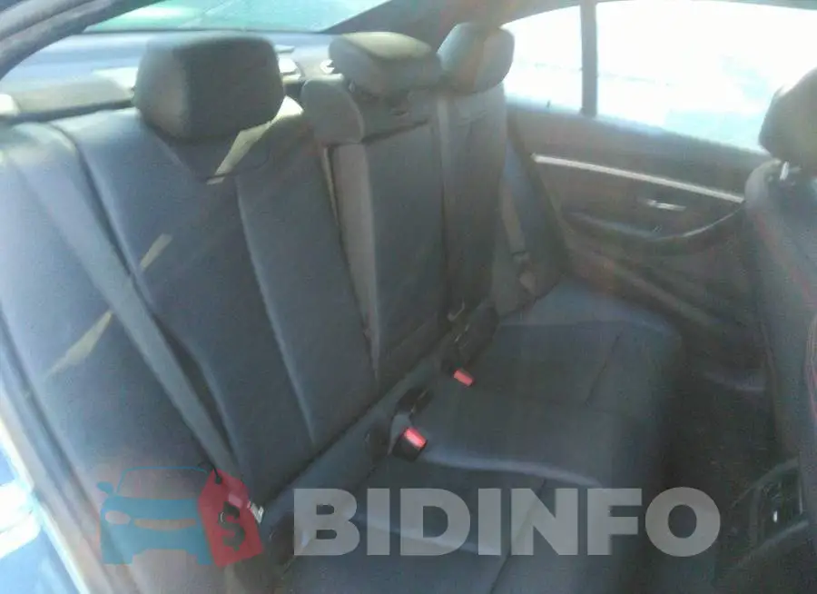 WBA8E3G5XGNU04473 Photo# 8