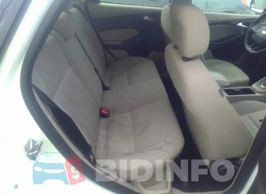 1FADP3FE5GL210996 Photo# 8