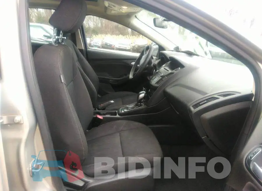 1FADP3K20GL217236 Photo# 5