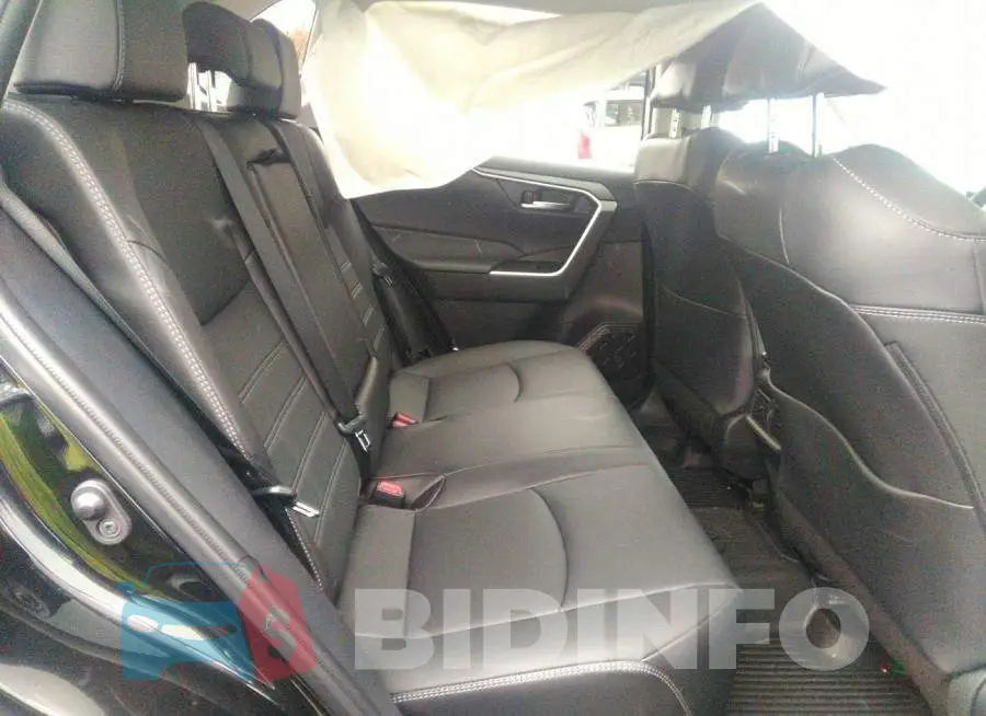 2T3A1RFV8NC308658 Photo# 8