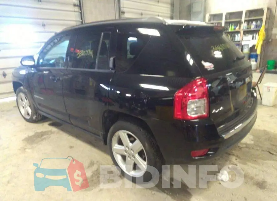 1C4NJDCB5DD177424 Photo# 3