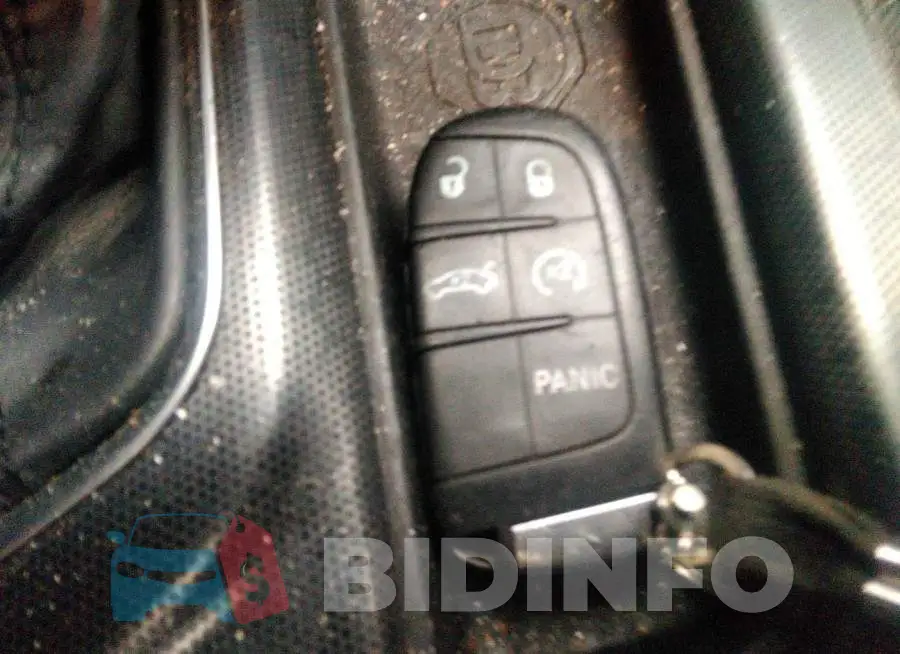 2C3CDXJG4GH134705 Photo# 11