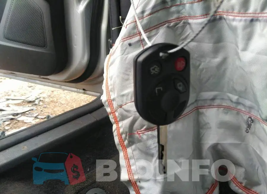 1FADP3F2XJL278921 Photo# 11