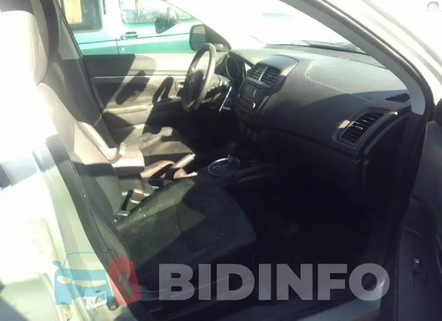 4A4AP3AW0FE028017 Photo# 5