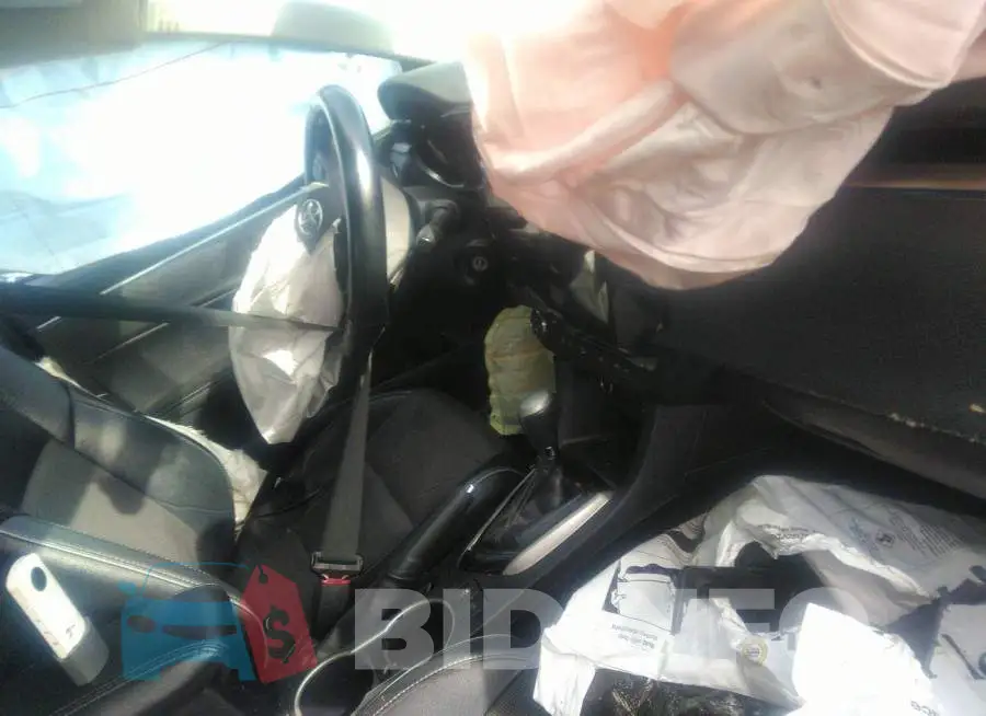 2T1BURHE9FC317372 Photo# 5